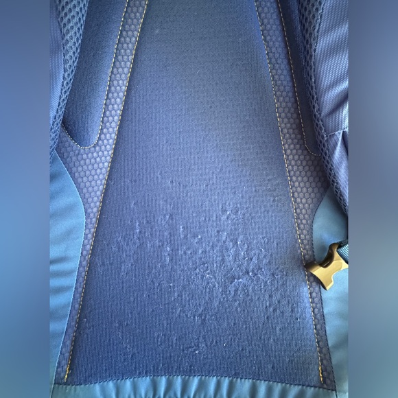 Osprey Comet 30 Daypack Backpack - Picture 13 of 13